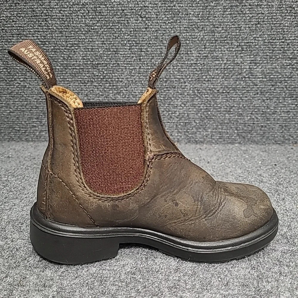 Blundstone Kids Brown Chelsea Boots with Dark Brown Elastic